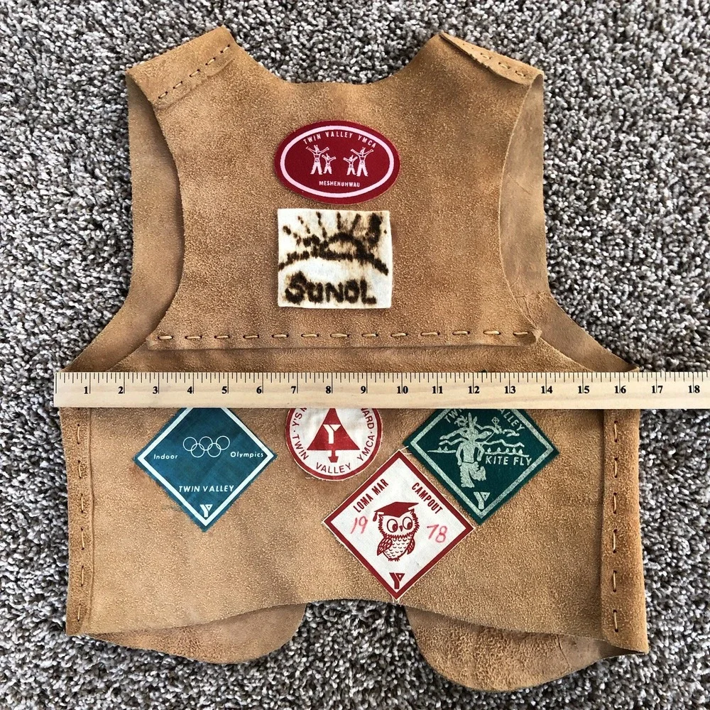Vintage 70s Indian Guides YMCA Leather Kids Vest Patches Loma Mar CA Twin Valley